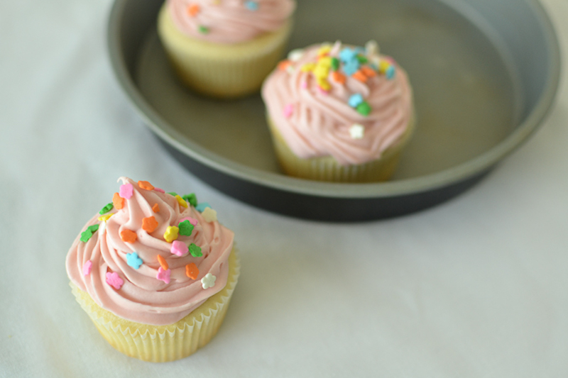 vanilla cupcakes