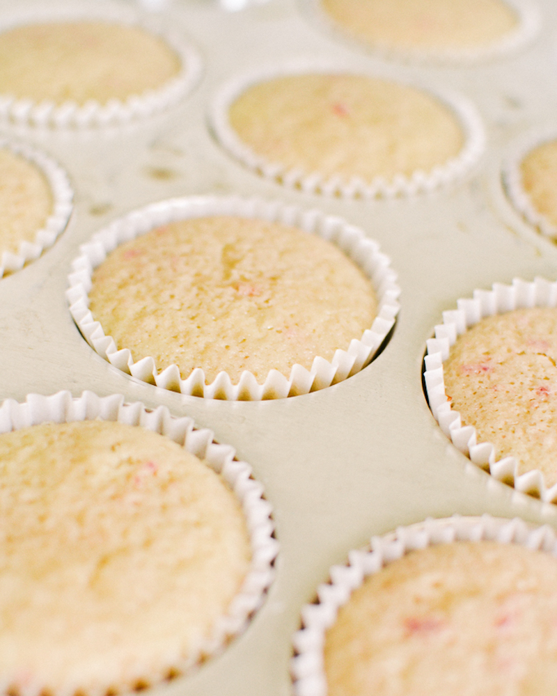 raspberry cupcakes