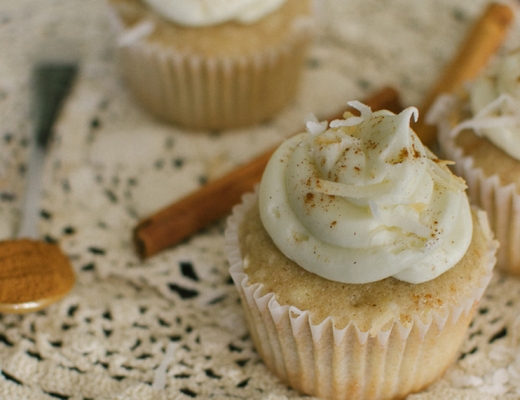 cinnamon coconut cupcakes