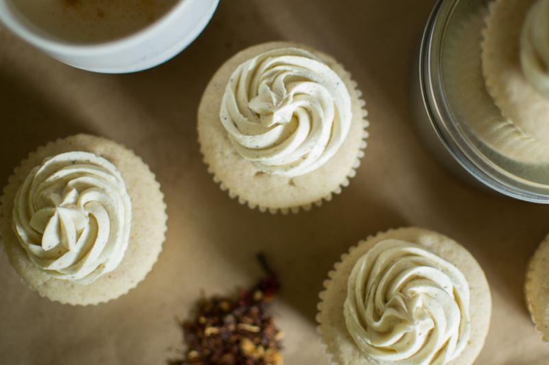 white chocolate chai spice cupcakes