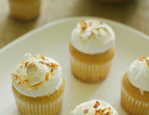 coconut toasted marshmallow cupcakes