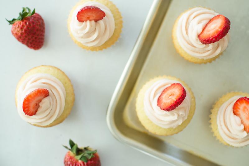 strawberry frosting