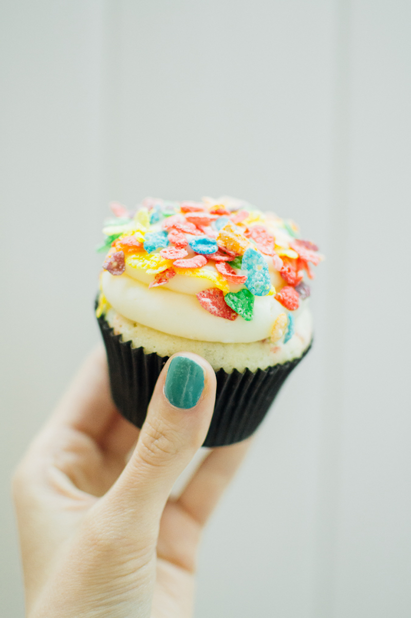 fruity pebbles cupcakes