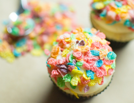 fruity pebbles cupcakes